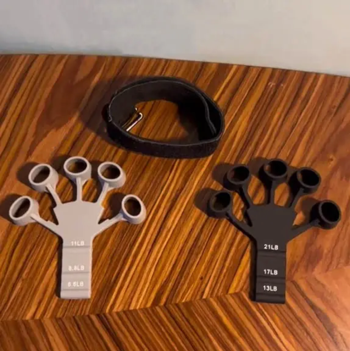 مقوي اليد المحمول